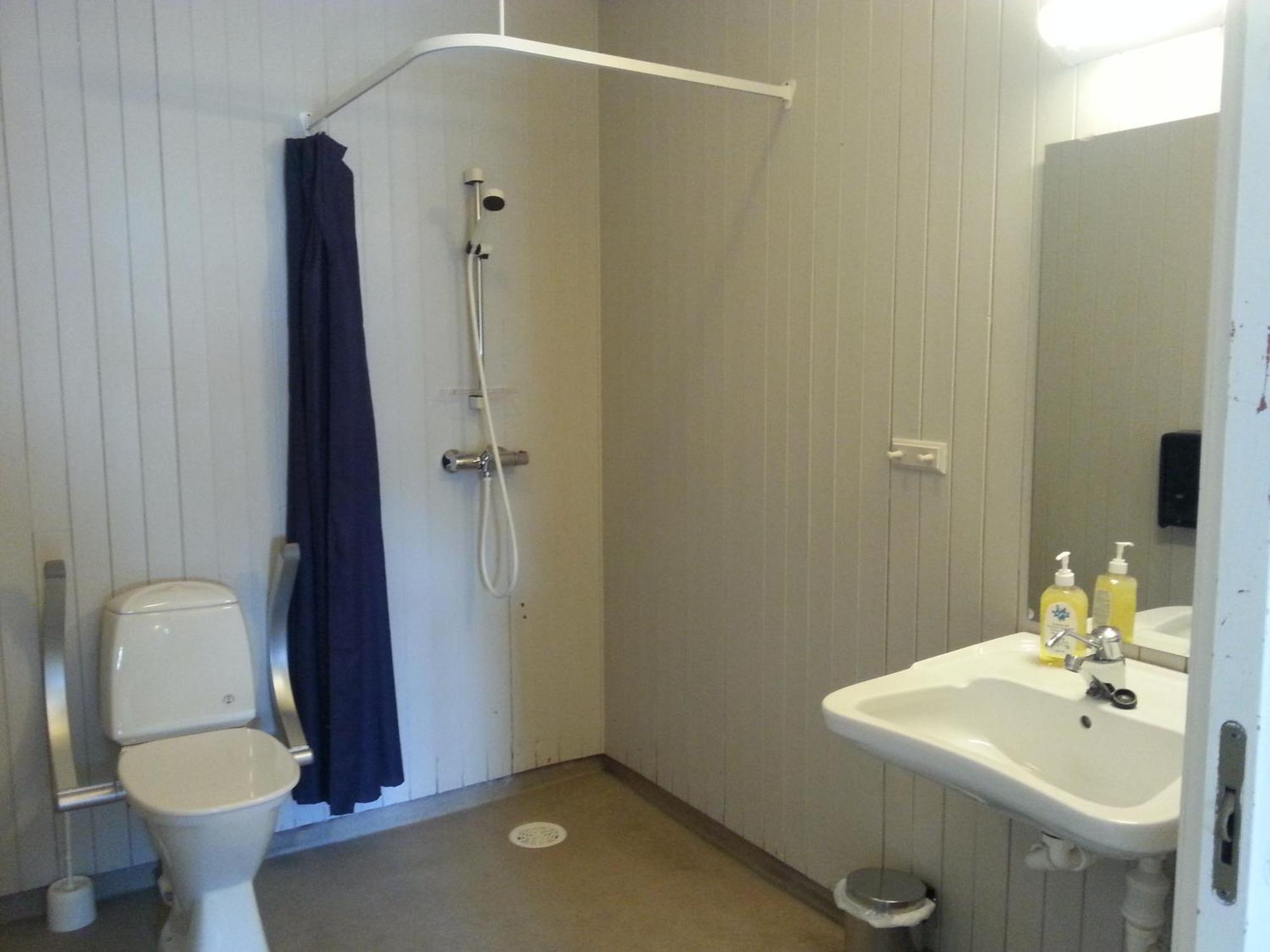 Appartamento Tyskhella Rorbuer Kabelvåg Esterno foto
