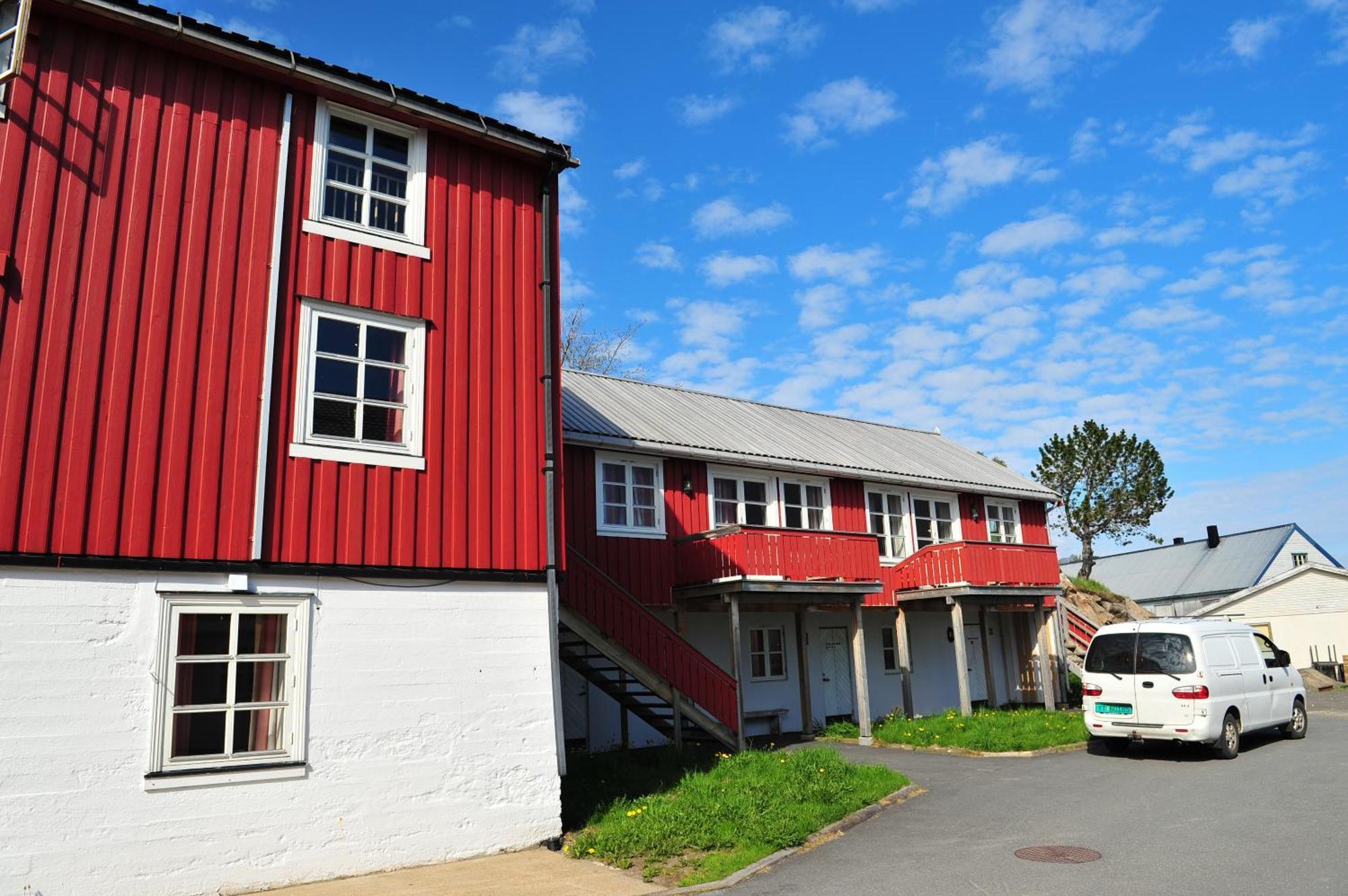 Appartamento Tyskhella Rorbuer Kabelvåg Esterno foto